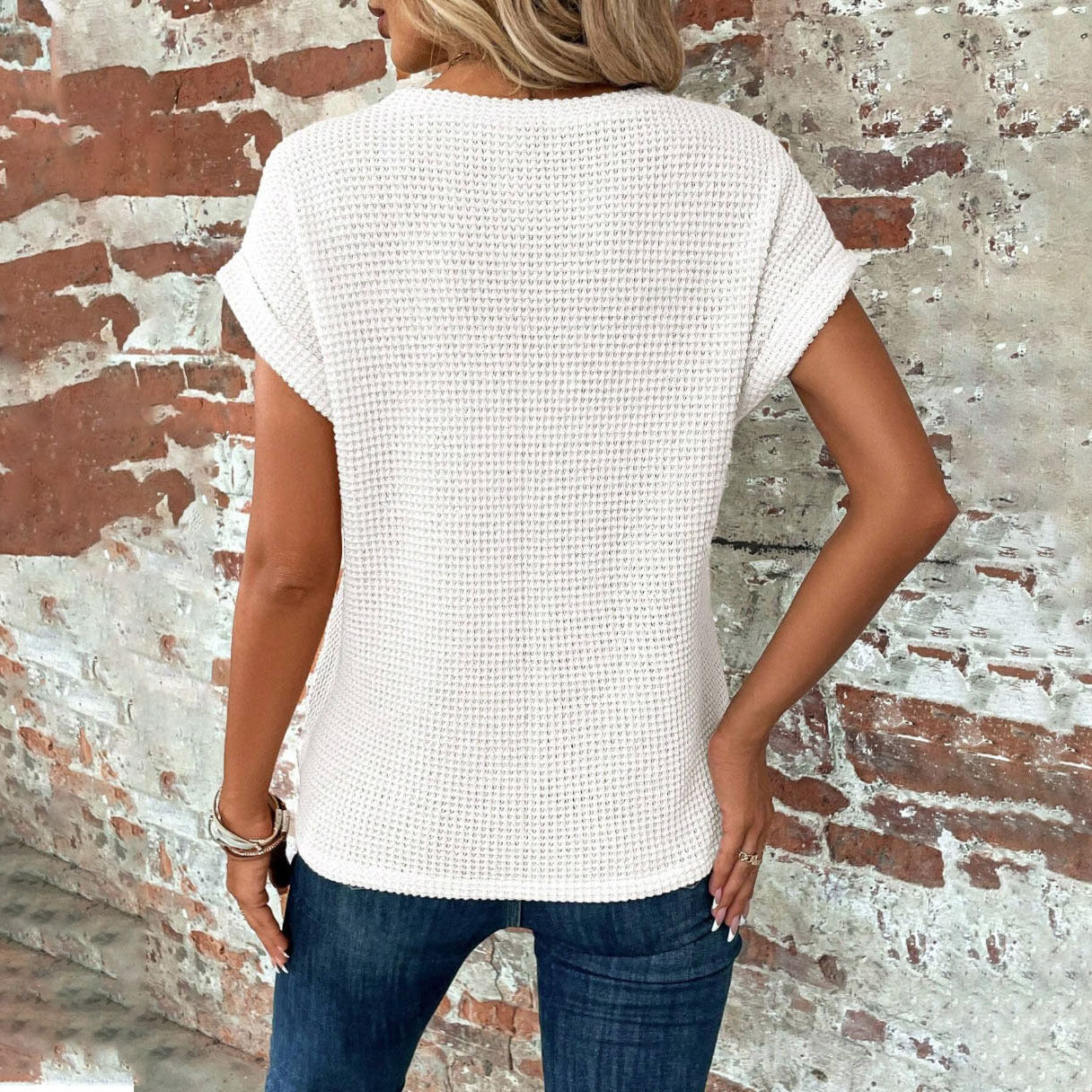 Chelsea Crinkle™ | Sculpted Twist Top