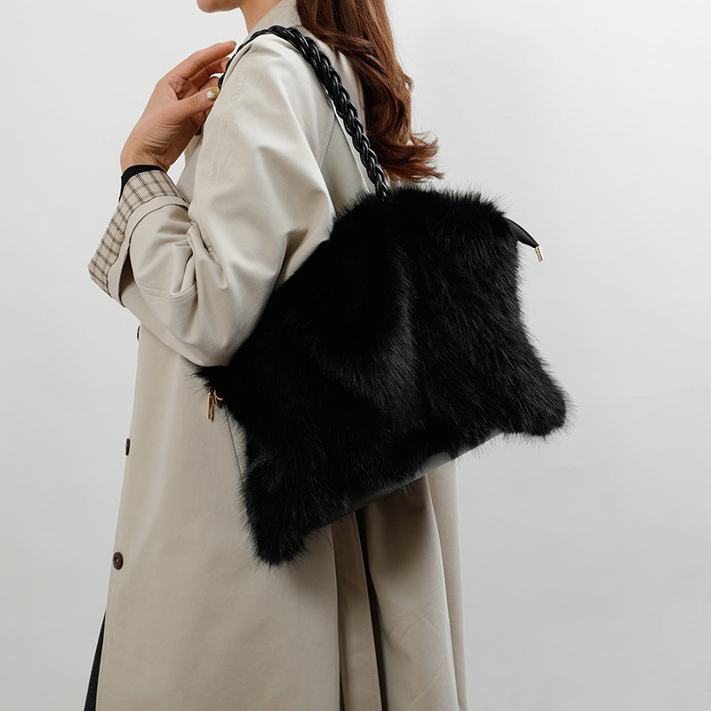 Charlotte Ashbury™ | The Day-to-Dusk Velvet Tote
