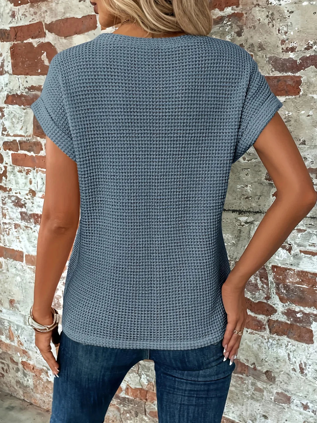 Chelsea Crinkle™ | Sculpted Twist Top
