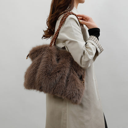 Charlotte Ashbury™ | The Day-to-Dusk Velvet Tote