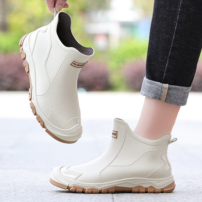 Blackthorn Crest™ | Waterproof Rain Boots