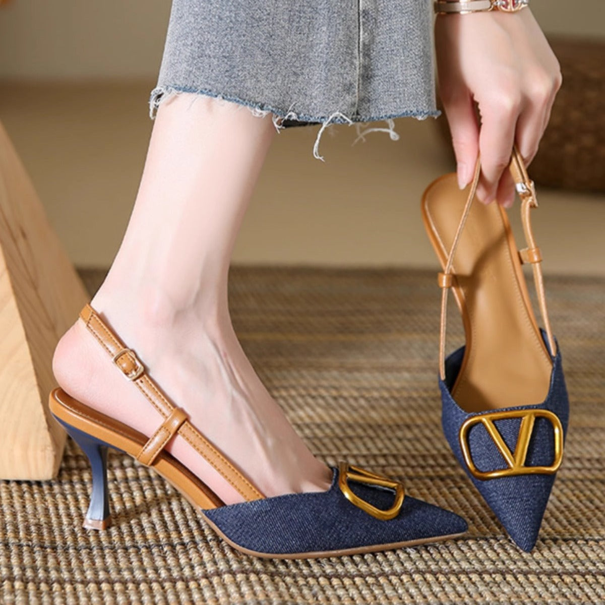 Duchess™ | Adjustable Strap Slingback Heels
