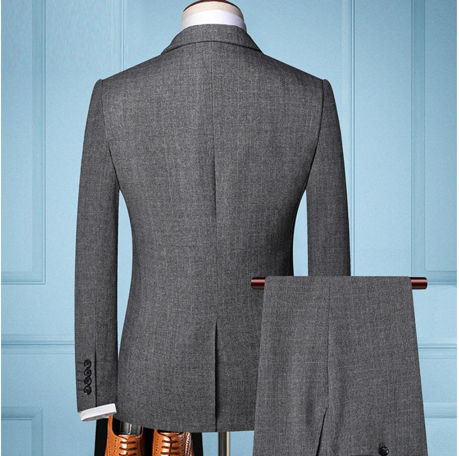Stratford Ellis™ | The Mastercraft Three-Piece Suit